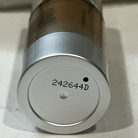 Alastin Skincare C-Radical Defense Antioxidant Serum - Silver and Orange - Picture 4 of 5